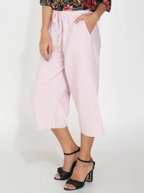 Women Capri In Pink